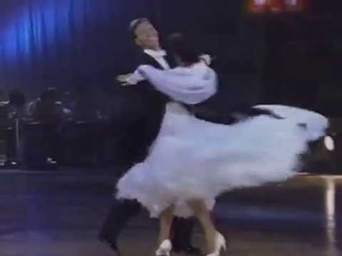 052 社交ダンス　ウィンナーワルツ　デモ　（Ballroom Dance　Viennese Waltz　Demonstration　）マーカス　＆　カレン　ヒルトン組